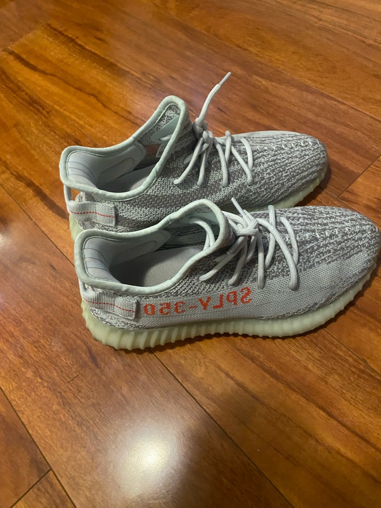 Men’s Size 7 Women’s Size 8.5/9 Athletic Sneakers